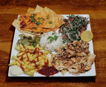 Pilav Üstü Tavuk Döner | 370,00